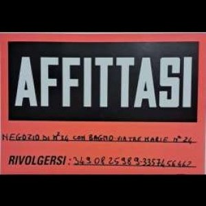 Affittasi negozio