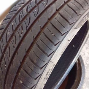 2 pneumatici Due pneumatici 205 40/17 84w