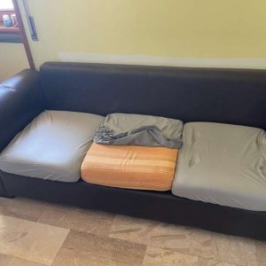 Divano tavolo sedie