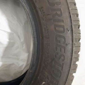 Quattro pneumatici invernali BRIDGESTONE