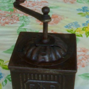 MACINACAFFÈ’ a manovella antico, primi anni ‘900,