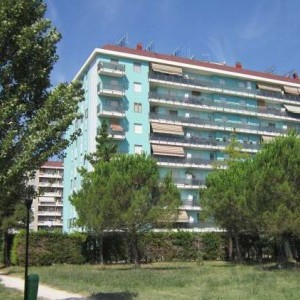 Camere in appartamento nuovo vicino università