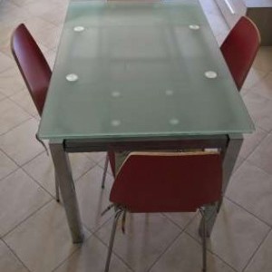 Tavolo con sedie
