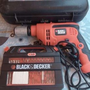 Trapano Black and Decker+set punte completo