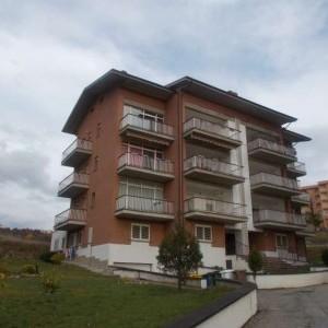 l'aquila - appartamento non arredato tre camere affittasi