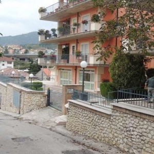 L'Aquila bellissimo studio/ufficio in località Torrione