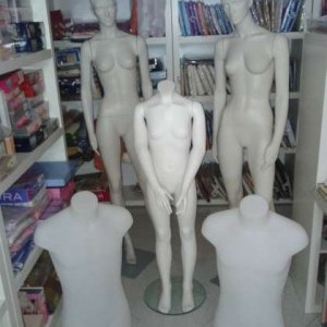 GRUPPO DI MANICHINI
