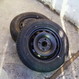 4 cerchi con gomme termiche 165/70 R 14