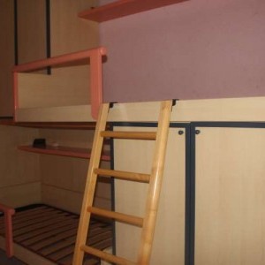 Mobile a ponte per cameretta con due posti letto