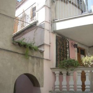 fabbricato autonomo terra cielo