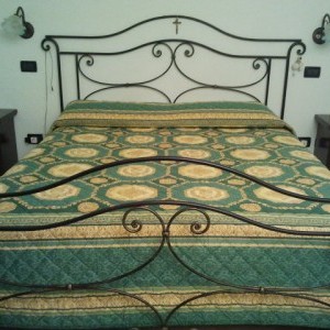 struttura letto matrimoniale