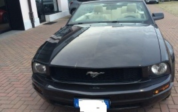 FORD Mustang Cabrio
