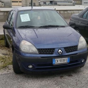 RENAULT Gas del 2004