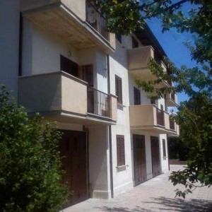 Appartamento in edificio nuovo sito in Tornimparte, Fraz. Piedi la Costa