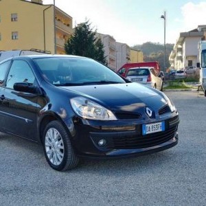 VENDO RENAULT NEW CLIO 1.5 DCI 85 cv