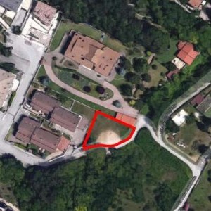 L'Aquila, loc pettino, via francia vendesi terreno