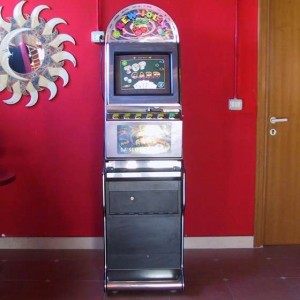 Slot Machine con gioco Top Card Videogiochi
