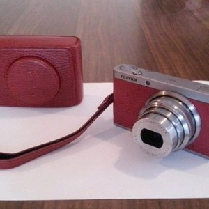Fotocamera Fujifilm XF1 + Custodia in pelle + Memory 8Gb