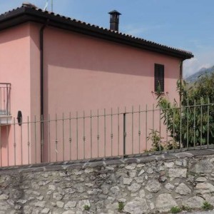Arischia Aq casa bifamiliare autonoma su 2 livelli