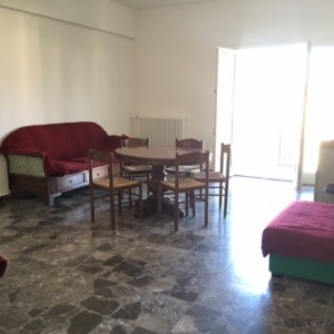 AFFITTASI APPARTAMENTO L'AQUILA AMPIO E LUMINOSO-ZONA CENTRALE