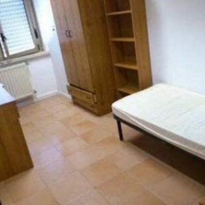 STANZE SINGOLE A 150 EURO VICINO MAC DONALD (VIALE CORRADO IV)
