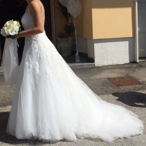 Abito da sposa bianco collezione 2017 in tulle e pizzo