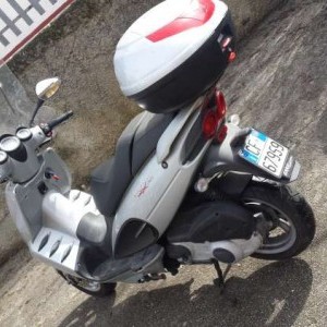 Vendesi scooter malaguti phantom 250