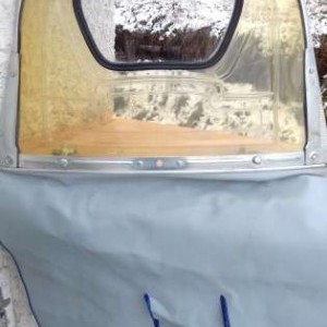 parabrezza d'epoca con oblo' per vespa