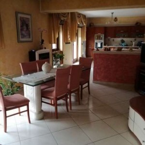 Bellissimo appartamento Duplex con giardino privato