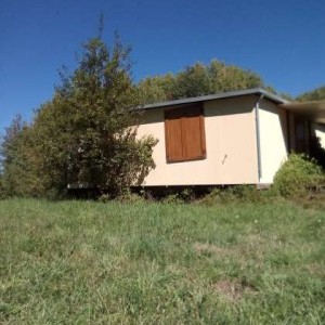 Prefabbricato con terreno