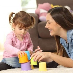 Ragazza di 18 anni offre babysitting per bambini e ragazzi, e aiuto compiti.