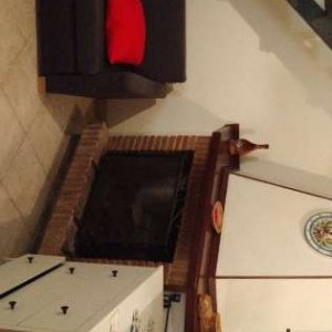 Piccola casa finemente ristrutturata e completa d'arredamento!