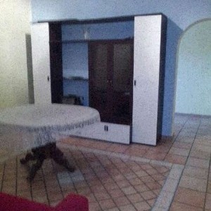 ZONA PIANOLA-BAGNO CERCO COINQUILINO-A