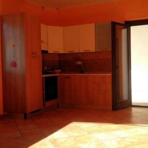 APPARTAMENTO IN VILLETTA BIFAMILIARE