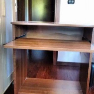 SCRIVANIA PER COMPUTER