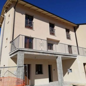 Barisciano vendita appartamento luminoso