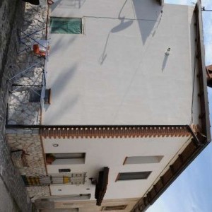 VENDESI CASA CAGNANO AMITERNO