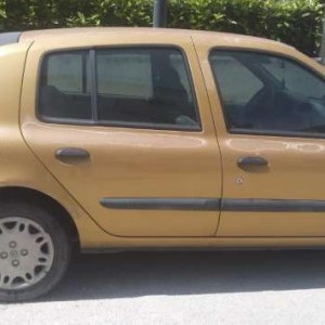 RENAULT Benzina del 2001