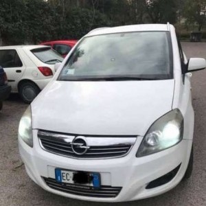 Opel zafira b 7 posti